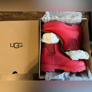 Brand new size 8 women’s Uggs